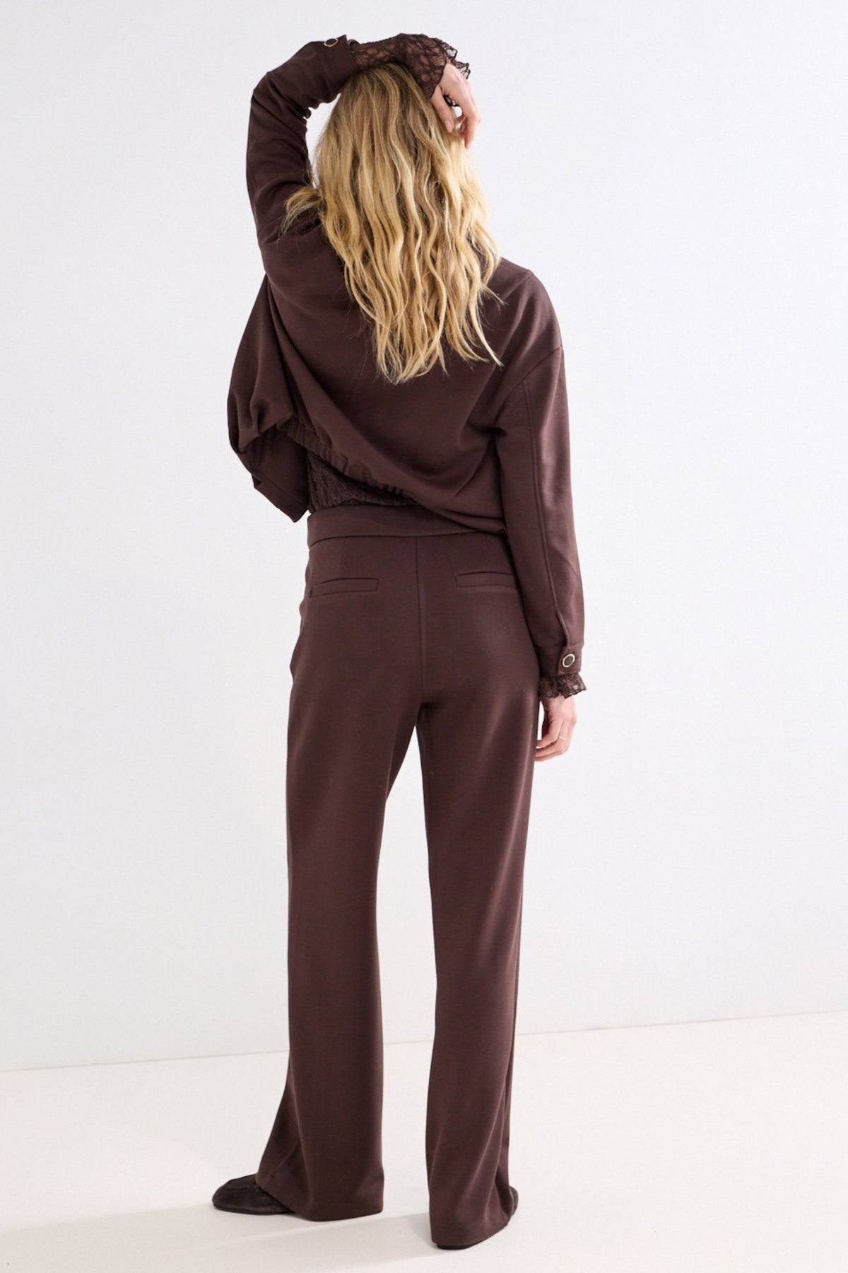 Tramontana technische sweatbroek voor dames, zwart, casual stijl met comfortabele pasvorm en sportieve uitstraling.