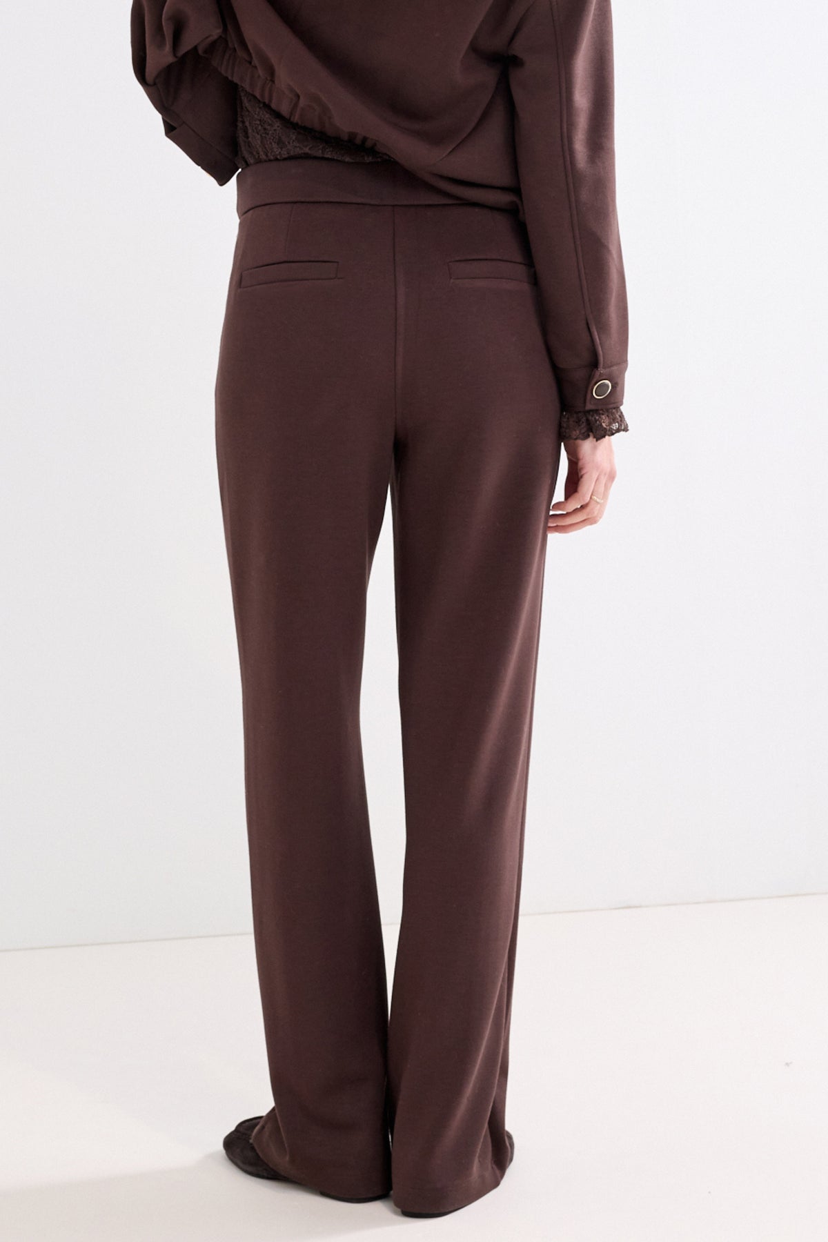 Tramontana technische sweatbroek, casual zwarte broek met comfortabele pasvorm en sportieve stijl, zichtbaar in de afbeelding.