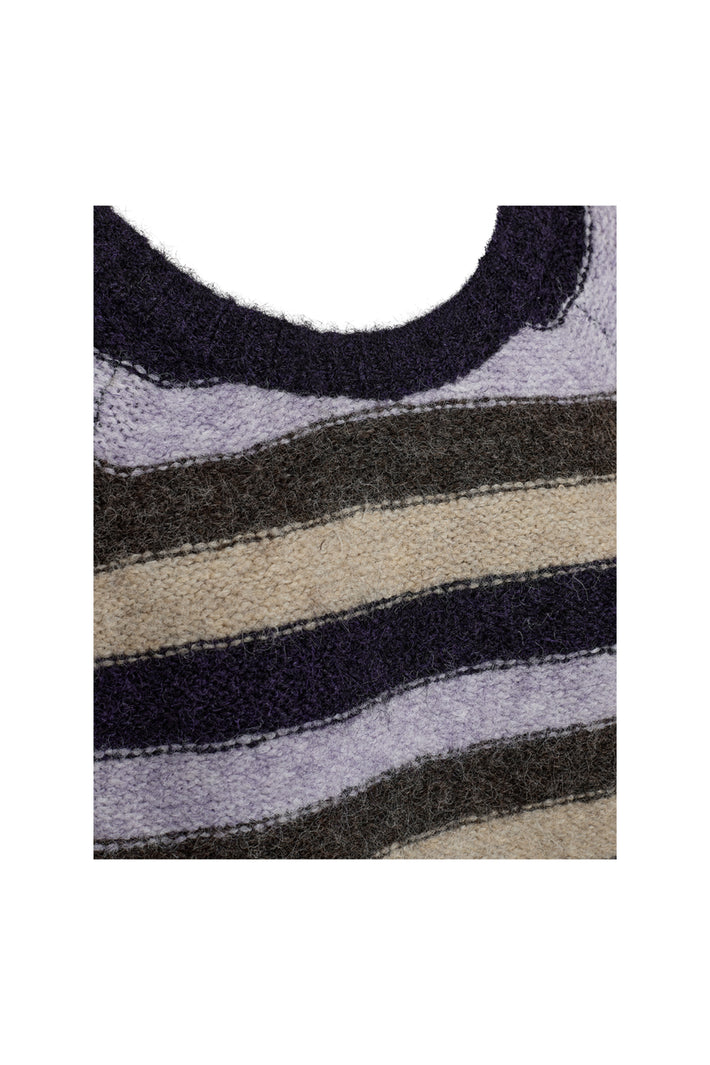 Donkere melange trui van Freequent in iris kleur, met een zachte, comfortabele uitstraling en een casual pasvorm.