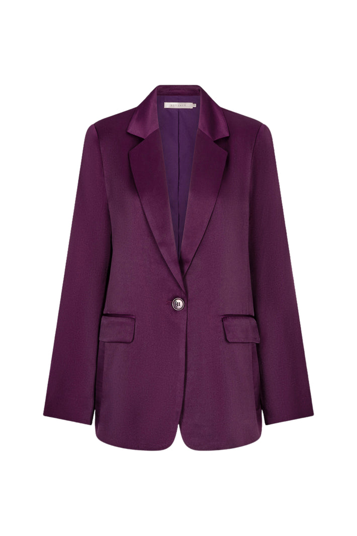 Glanzende blazer van EsQualo in beetkleur, met scherpe snit en stijlvolle uitstraling, gedragen door een model.