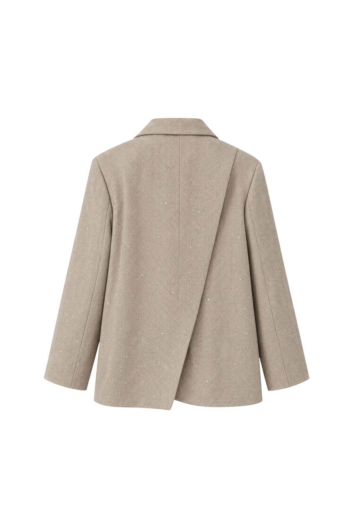 Blazer Esme van Bolina Island, lichtblauw met knopen, gedragen door een model, close-up van de stof en pasvorm.