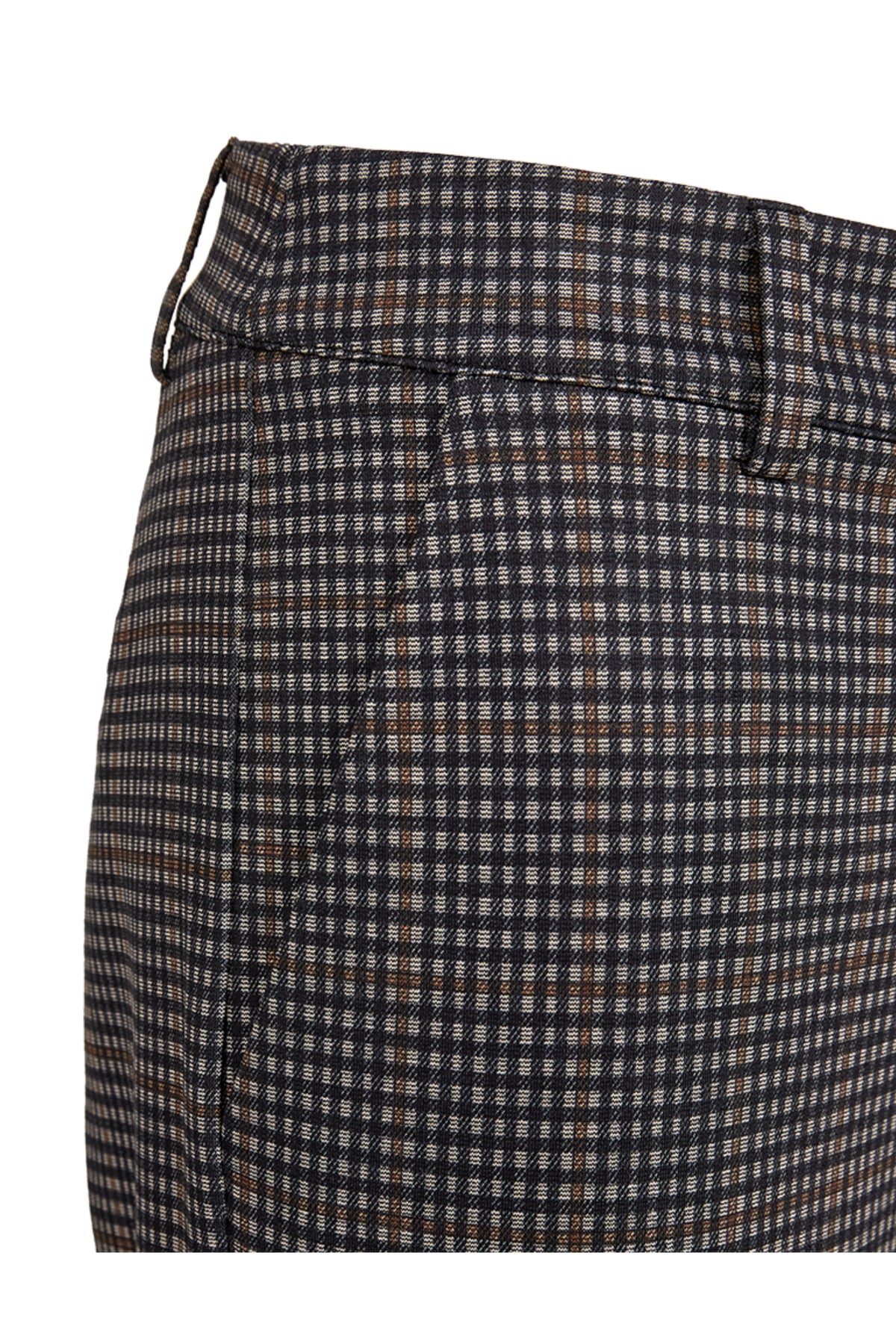 Taupe en zwart broek van Freequent Fqnaduva Desert met rechte snit en comfortabele pasvorm, zichtbaar met riemlussen en zakken.