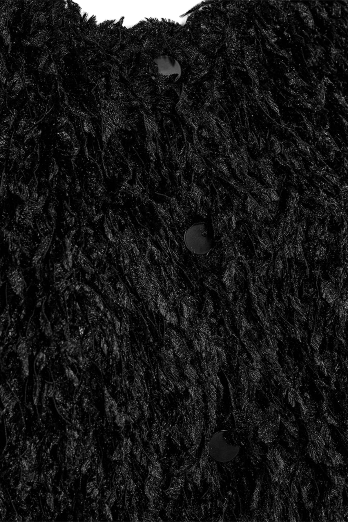 Zwarte Freequent vest Fqnola met lange mouwen en ronde hals, gedragen door een model voor een casual look.