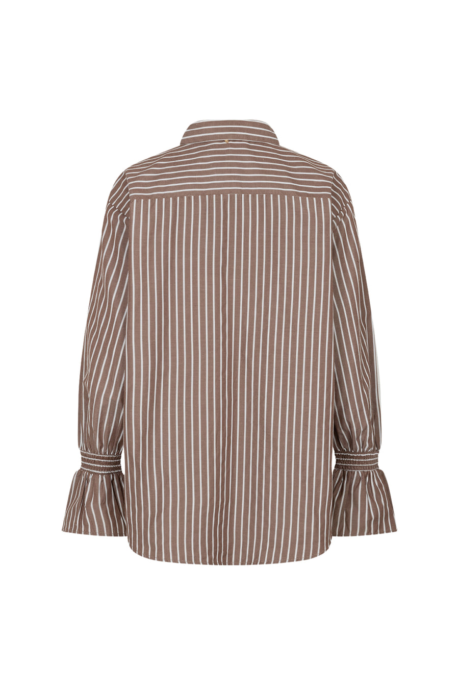 Bruine Ibana blouse Talya Tie Office met strikdetail en lange mouwen, gedragen door een model op de foto.