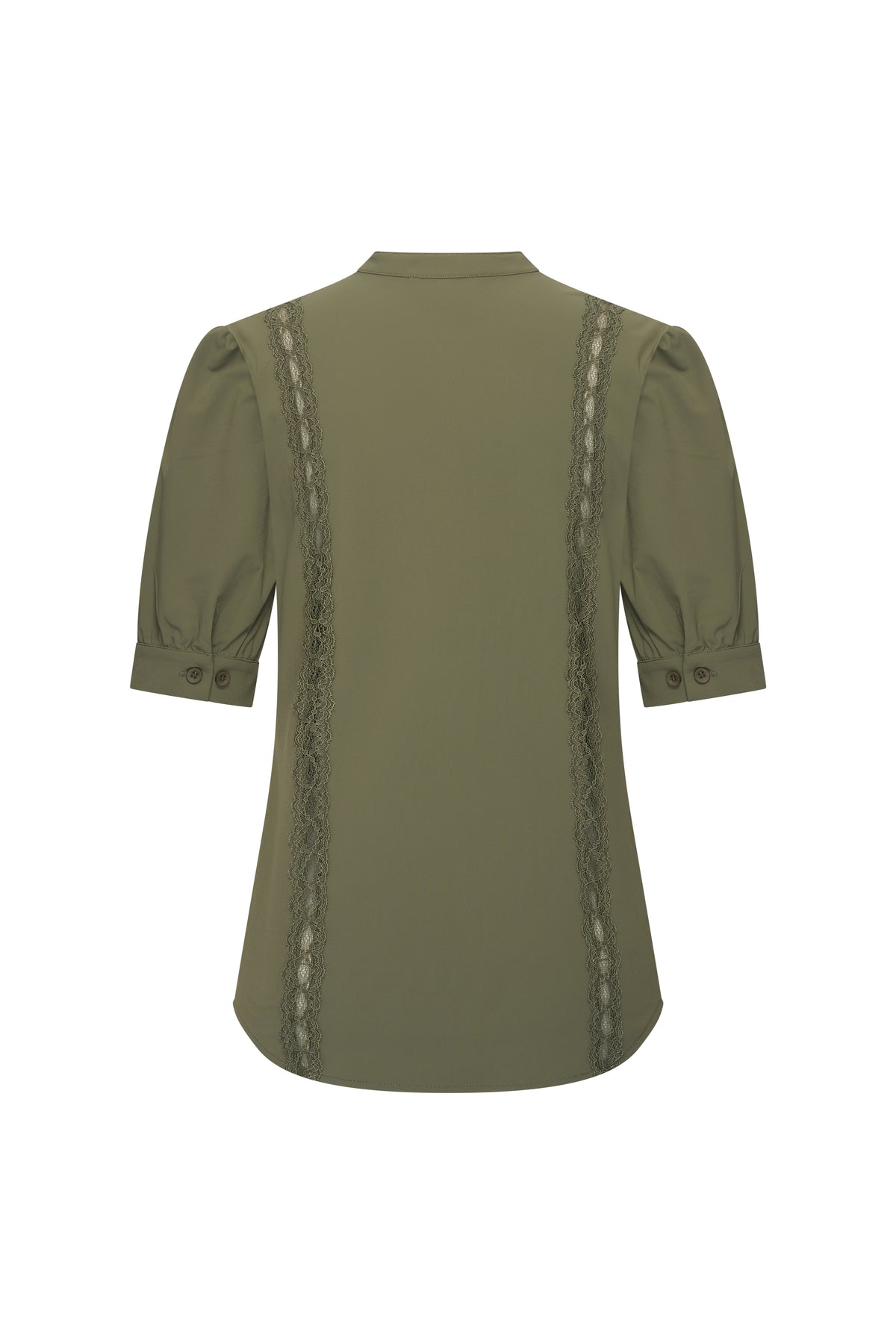 Mi Piace Travel Top Lace Olive, achterkant afbeelding met details van de stijlvolle, groene lace top voor reizen en casual dragen.