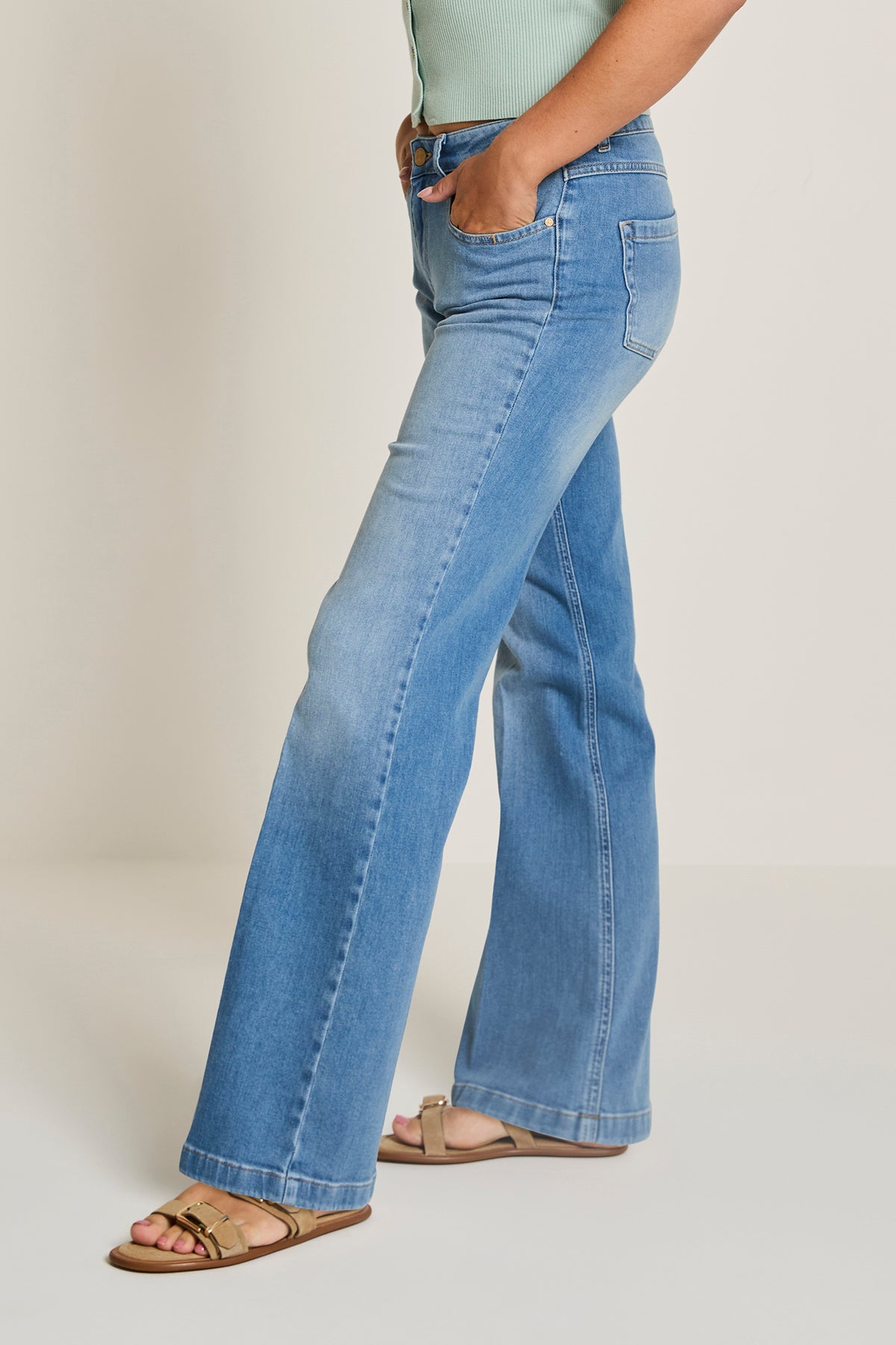 Lichte blauwe zomerbroek voor dames van Para Mi, model Eve Summer, maat L32, met elastische taille en casual pasvorm.
