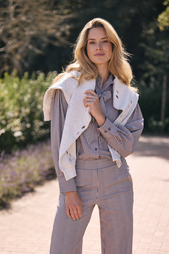 Trui Embroided Sleeves Winter Grey 202881