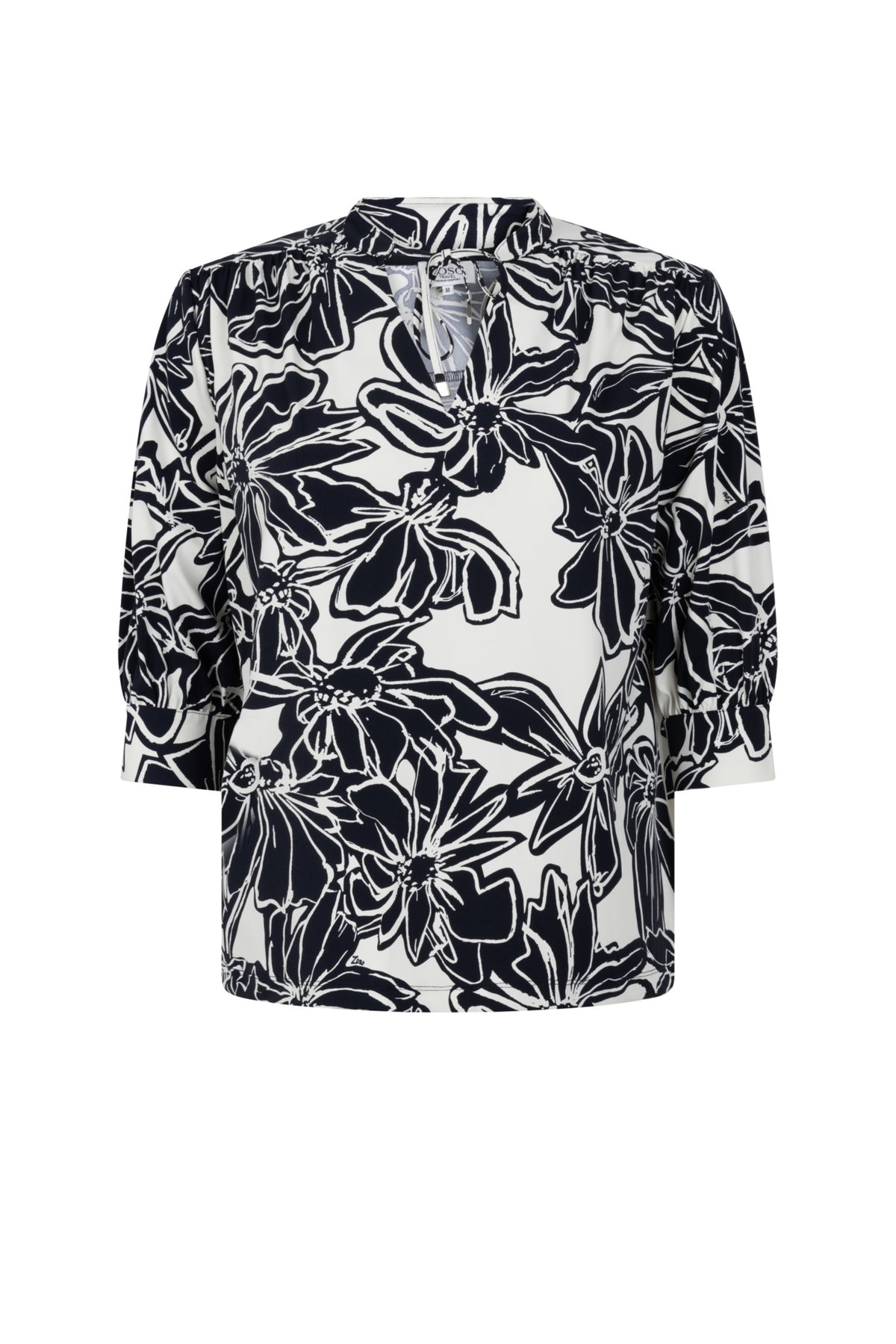 Zoso Travel blouse Marloes in nachtblauw, lichtgewicht en stijlvolle blouse met lange mouwen voor reizen en dagelijks gebruik.