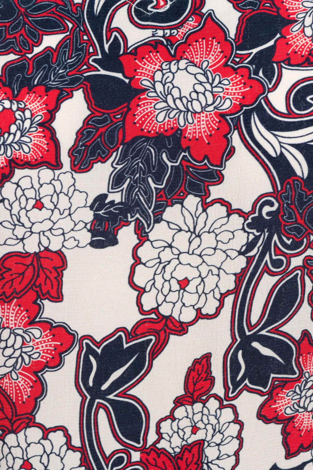 Roze en rode bloemen top van &Co woman met multicolor bloemenpatroon, model Amke Flower Red Multi, voor dames.