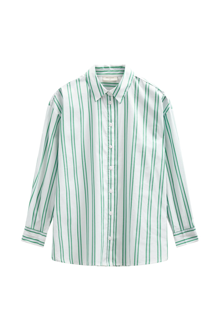 Offwhite en felgroene blouse Fqfina Star van Freequent, met een losse pasvorm en elegante details, zichtbaar op de foto.