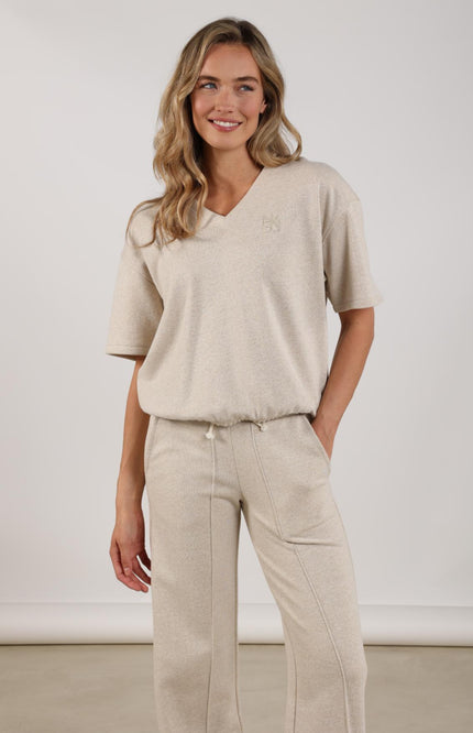 Nukus Sweater Cici Lurex V-neck Sand NKS03065 Stretchshop.nl