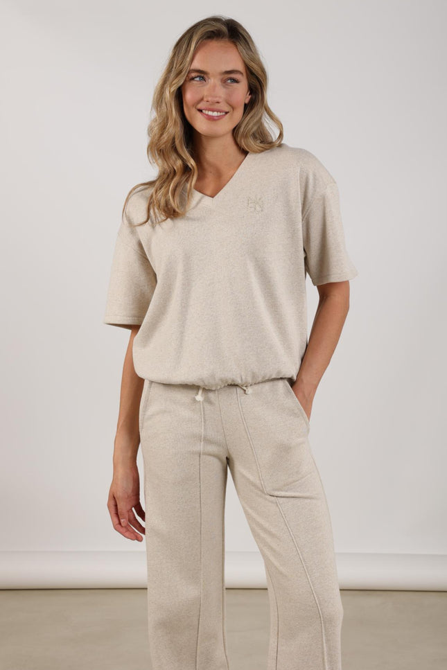 Nukus Sweater Cici Lurex V-neck Sand NKS03065 Stretchshop.nl