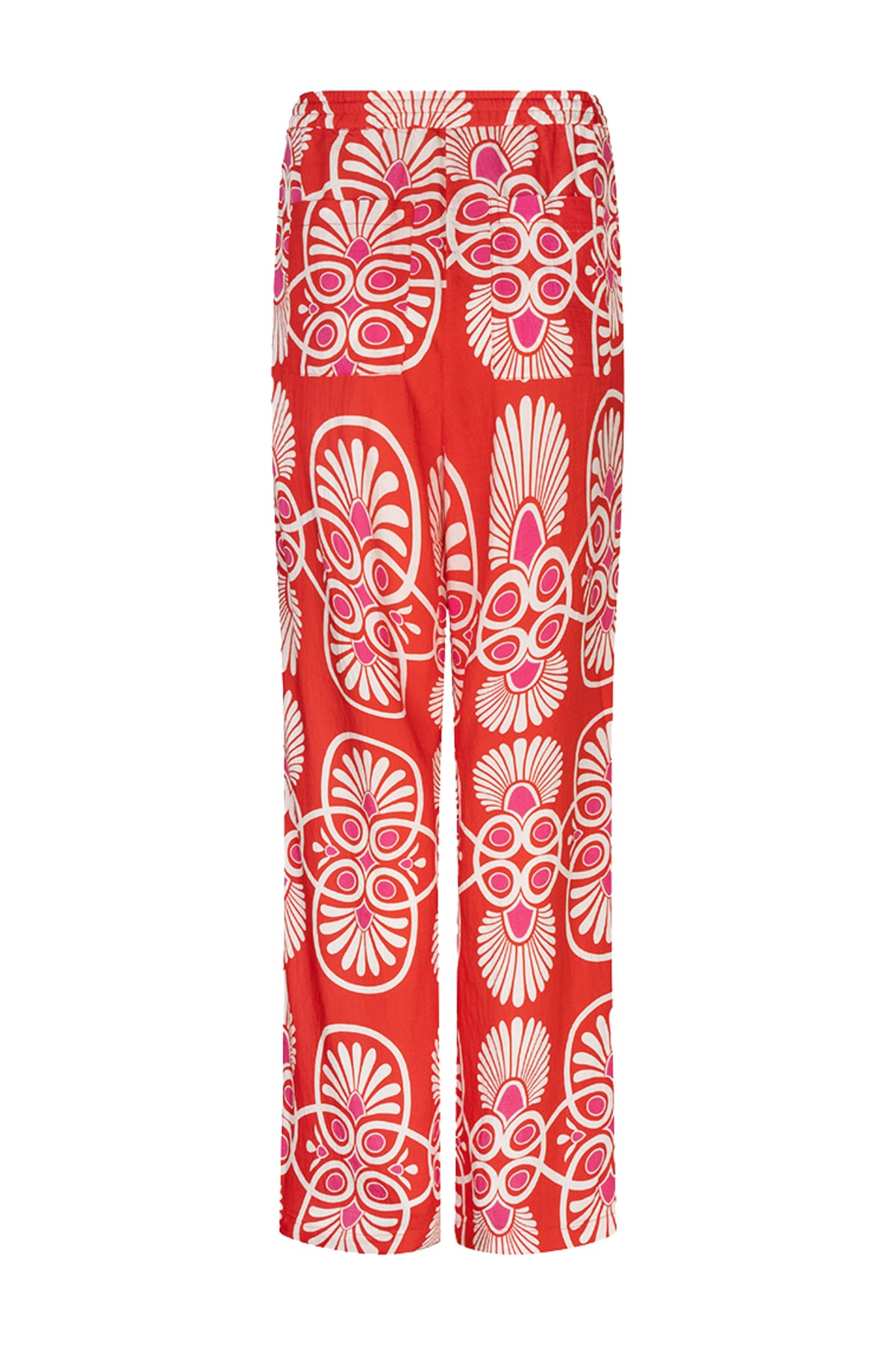 EsQualo Heartfelt Print HS26.10204 broek met patroon en comfortabele pasvorm, gedragen door een model op de foto