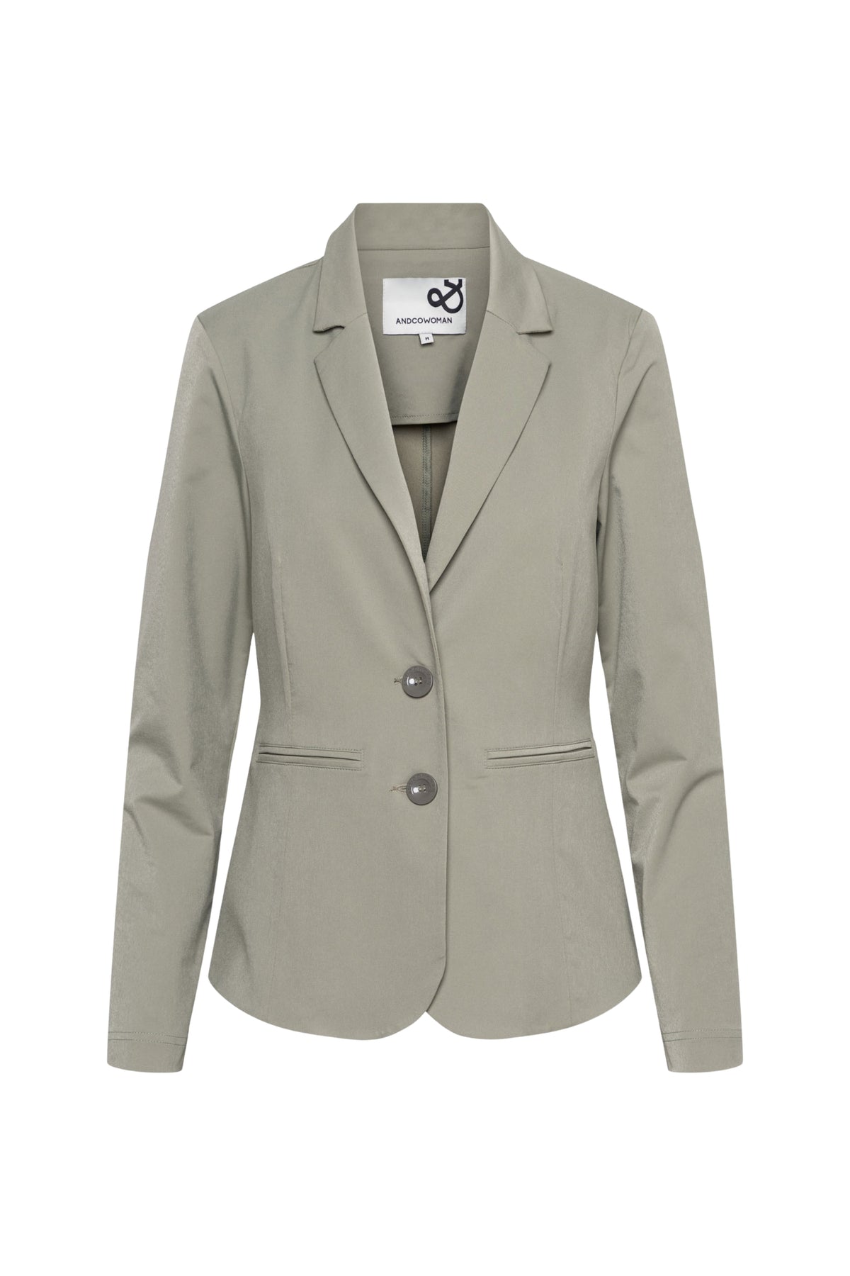 Reisblazer Phileine in khaki van &Co woman, getailleerd model met knoopsluiting en zakken, op een mannequin gedragen