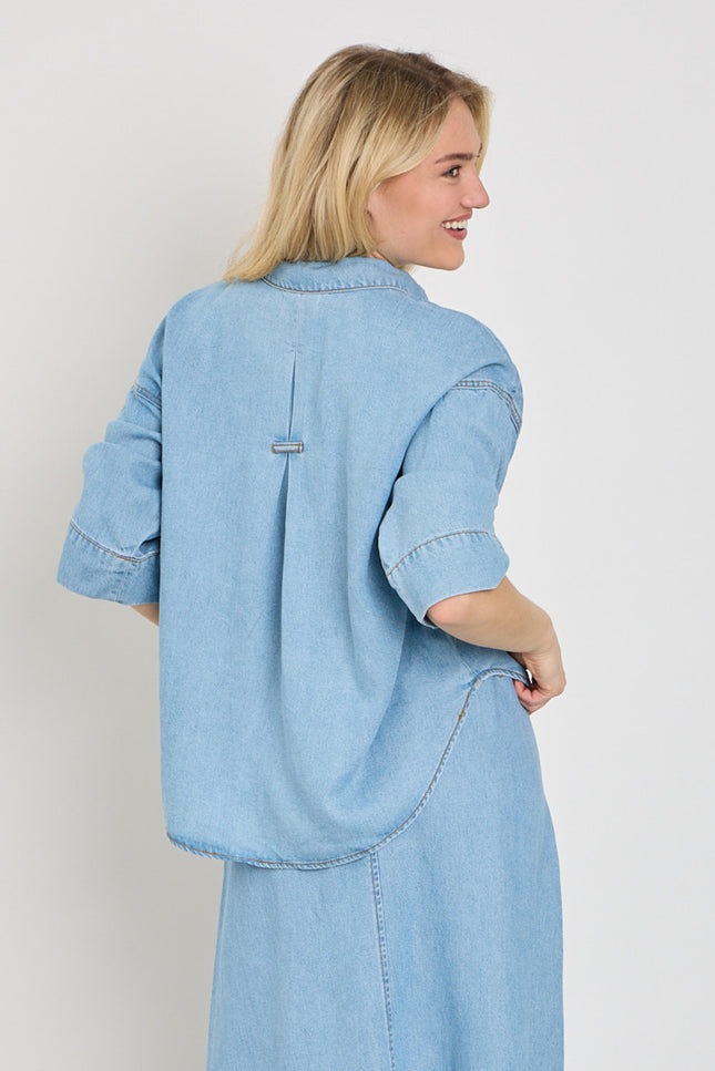 Freequent Blouse Fqmilo Light Blue Denim 207843 Stretchshop.nl