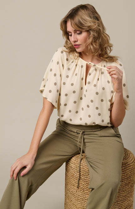&Co woman Top Axelle Dot Vanilla Khaki TO369 Stretchshop.nl