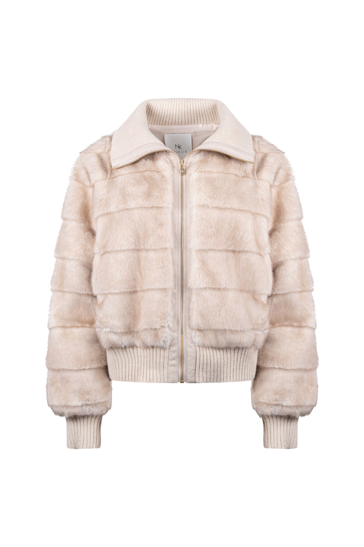 Donkere Manuela Sand Nukus jas voor dames met capuchon en rits, geschikt voor koud weer en casual draagstijl.