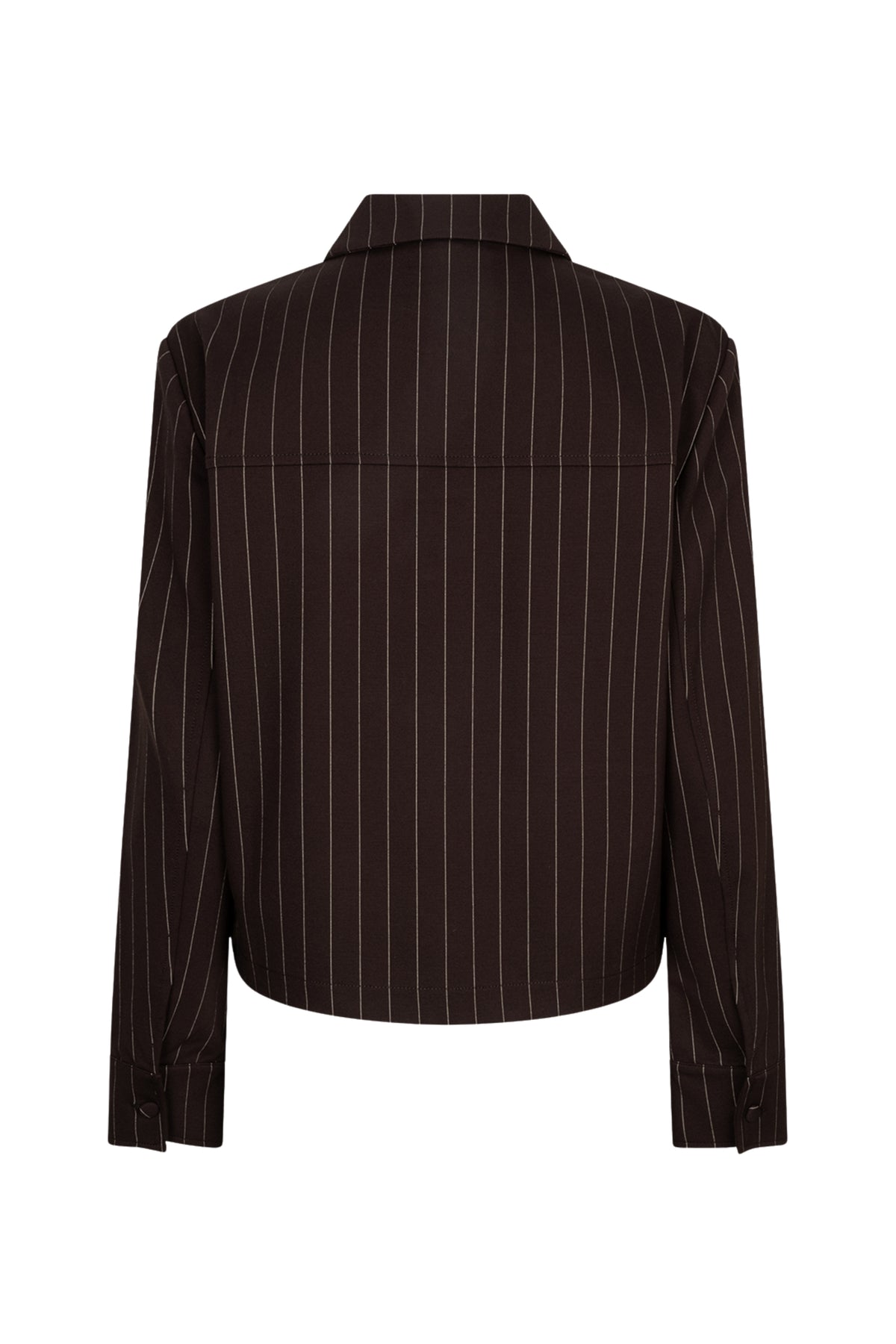 Espressogekleurde Red Button Punta Pinstripe jacket met fijne streepprint en knoopsluiting, gedragen door een model.