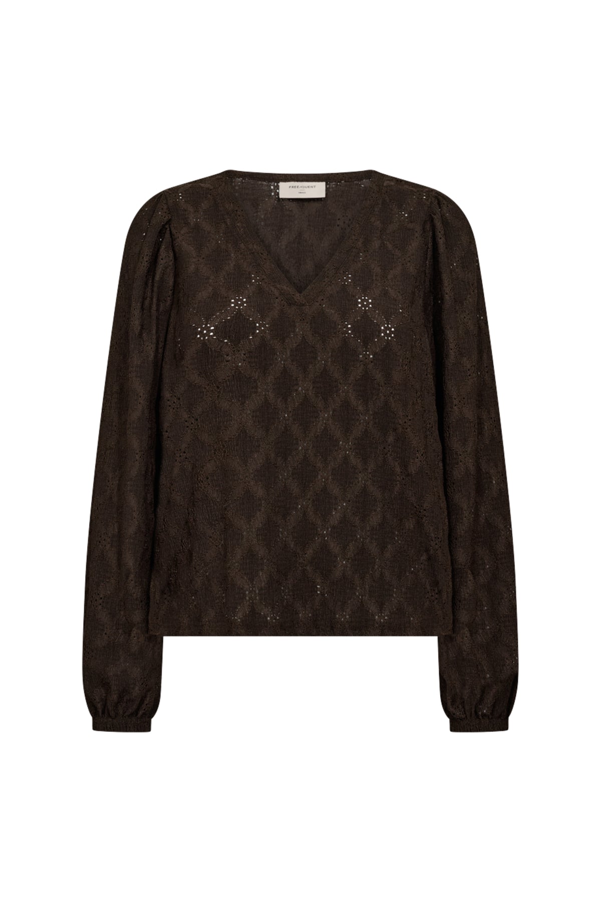 Blouse Fqeskiona Mole van Freequent, lichtbruin met korte mouwen en losse pasvorm, hangend aan een kledinghanger.