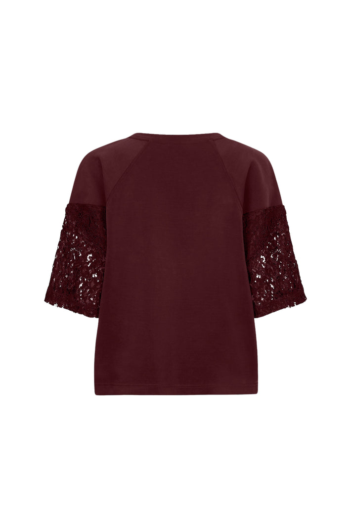 Zwart modal lace sweater van EsQualo in merlotkleur, met fijne kantdetails en een comfortabele pasvorm.