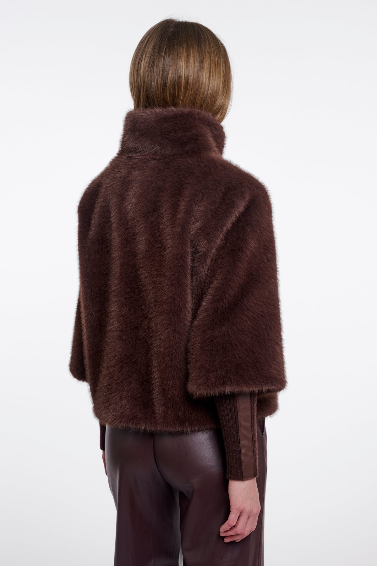 Lichte Nesrin Coffee Roast jas van Rino & Pelle, modieus model met comfortabele pasvorm en stijlvolle details.