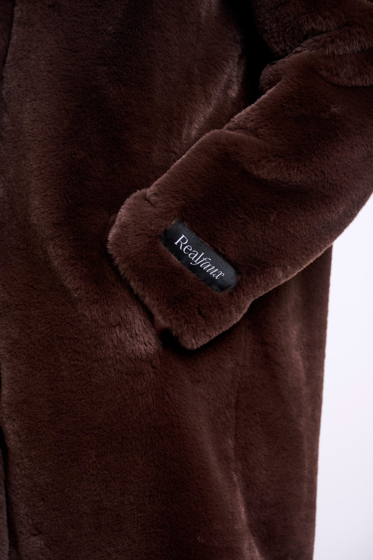 Rino & Pelle Nonna Coffee Roast jas in donkerbruine stof met knopen en revers, modieuze wintermantel voor dames
