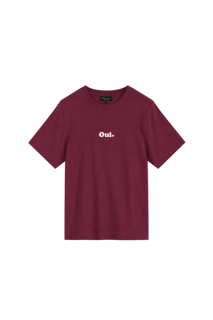 Zwart T-shirt van Elvira Casuals met "Oui Merlot" tekst, casual stijl, gedragen door een persoon op een witte achtergrond.