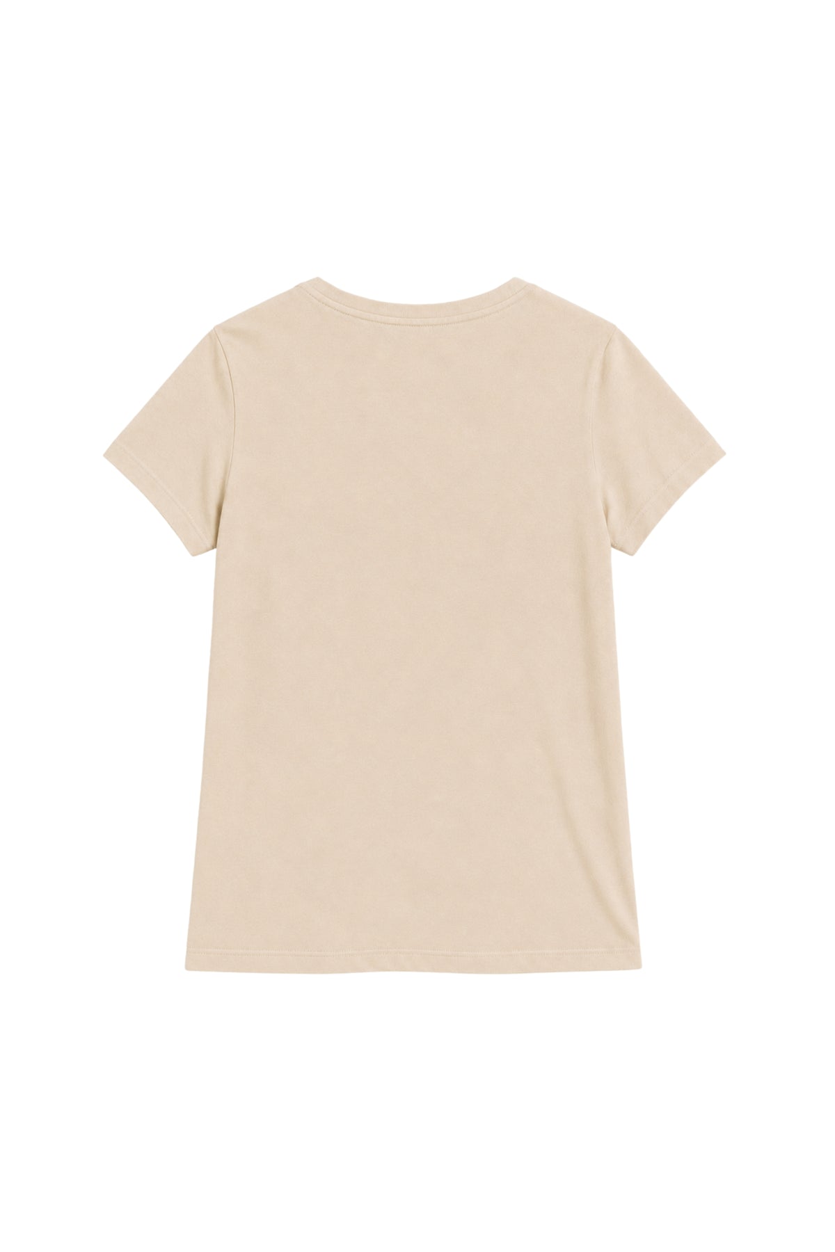 Witte T-shirt Bailey Warm van Elvira Casuals, casual stijl, zachte katoen met ronde hals en korte mouwen, gedragen door een model.
