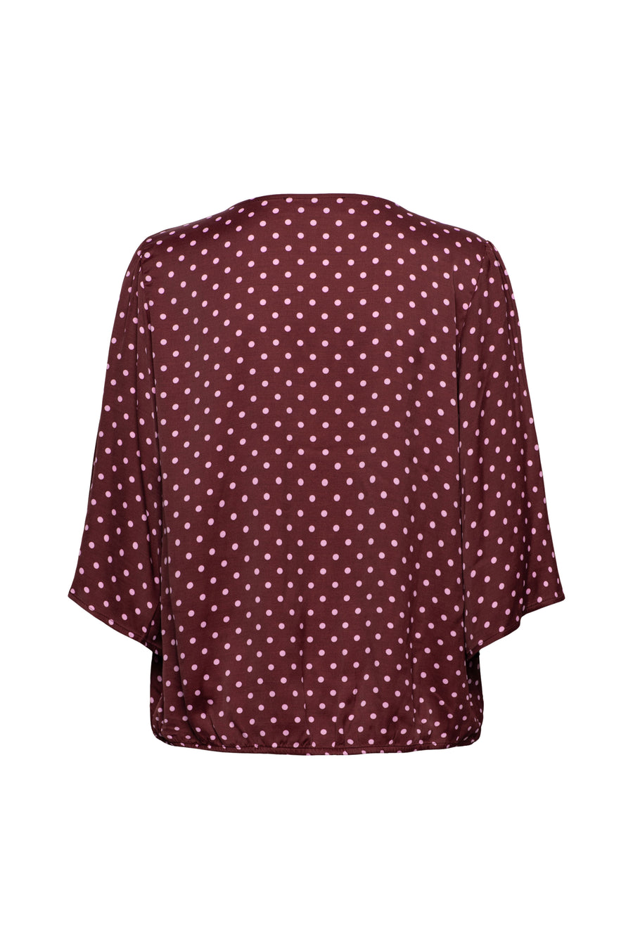 Blouse Aster Polka Burgundy Multi van &Co woman, met polkadot patroon en losvallende pasvorm, gedragen door een model.