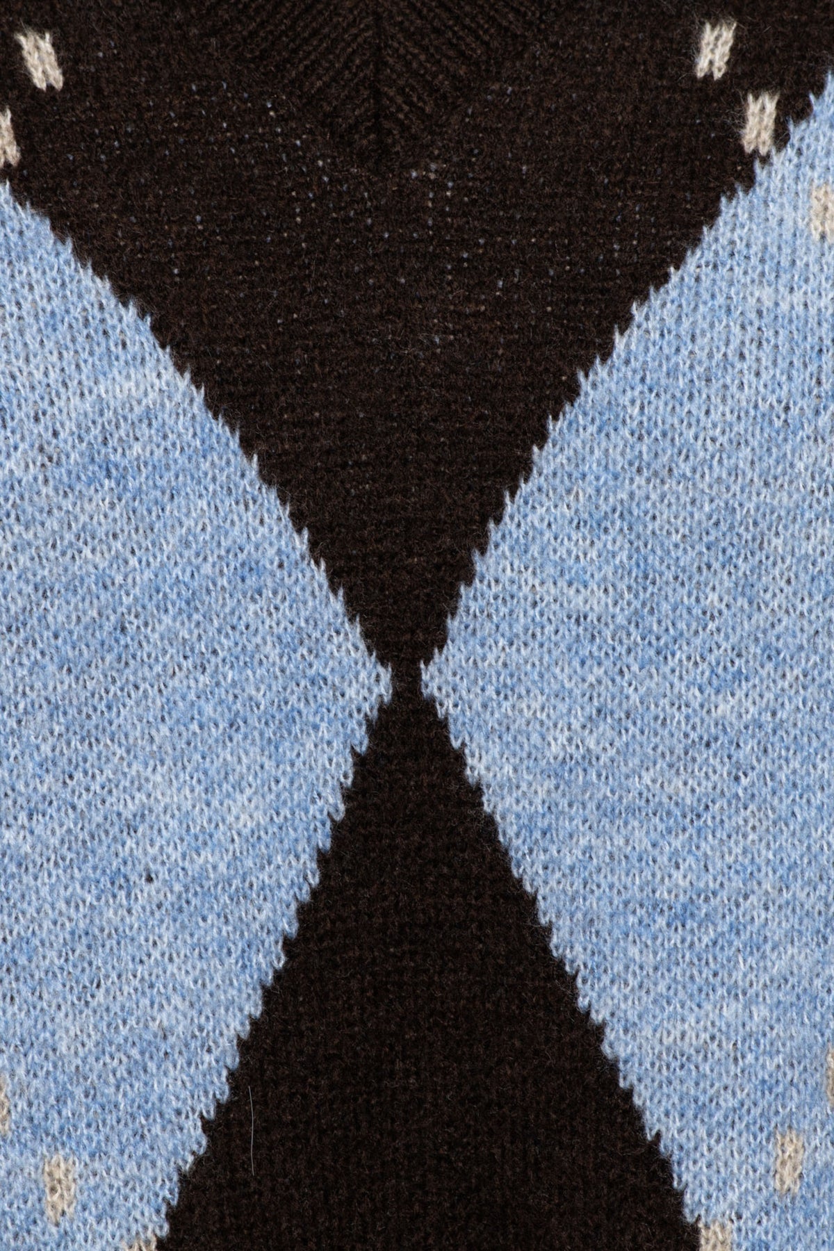 Donkere chocolade bruine multi-berber trui van &Co Woman, zachte textuur en comfortabel ontwerp, zichtbaar in de afbeelding.