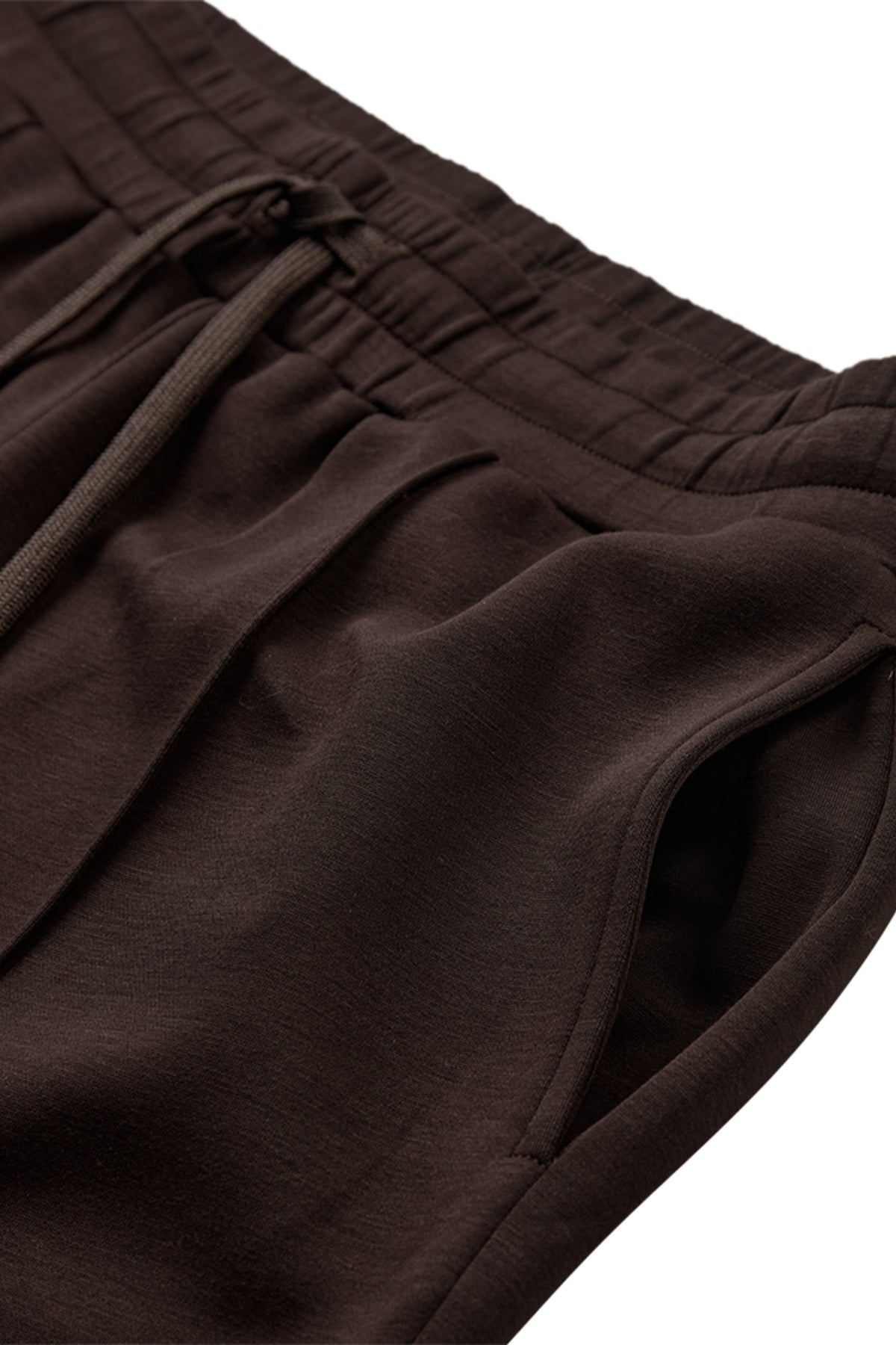 Lichtblauwe Fqlucinda Mole broek van Freequent, met rechte snit en elastische taille band, gedragen door een model.