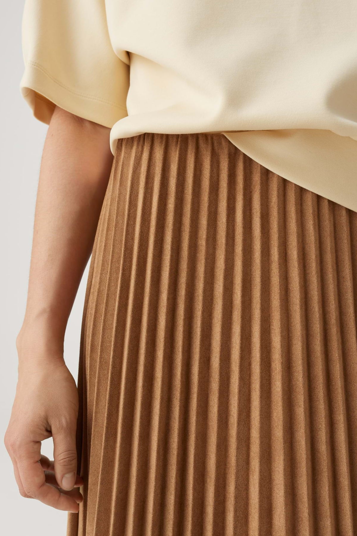 Ginger Bread rok van Opus met rimpelige details en a-lijn silhouet, geschikt voor casual en feestelijke looks.
