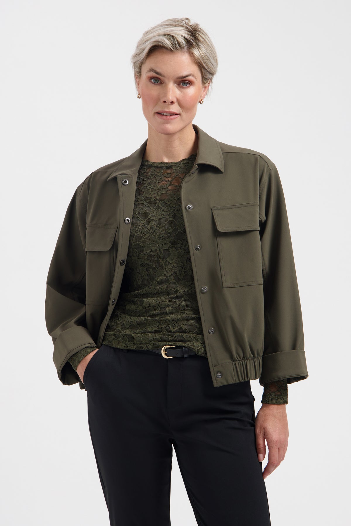 Lady Day reishanddoek Brighton Deep Forest, lichtgewicht en waterafstotend, met praktische details en elegante look.