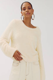 Harper & Yve trui Nina Almond Oil in beige, comfortabele breimode, zachte textuur en stijlvolle pasvorm.