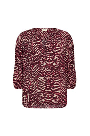 Vrijetijd blouse Freequent Fqmalene Moonbeam Port Royale met lange mouwen en stijlvolle details, gedragen door een model.
