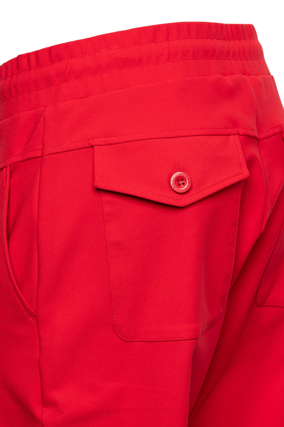 Dames travelbroek van &Co woman, Penny Red PA347, in stevige stof met elastische taille en praktische zakken.