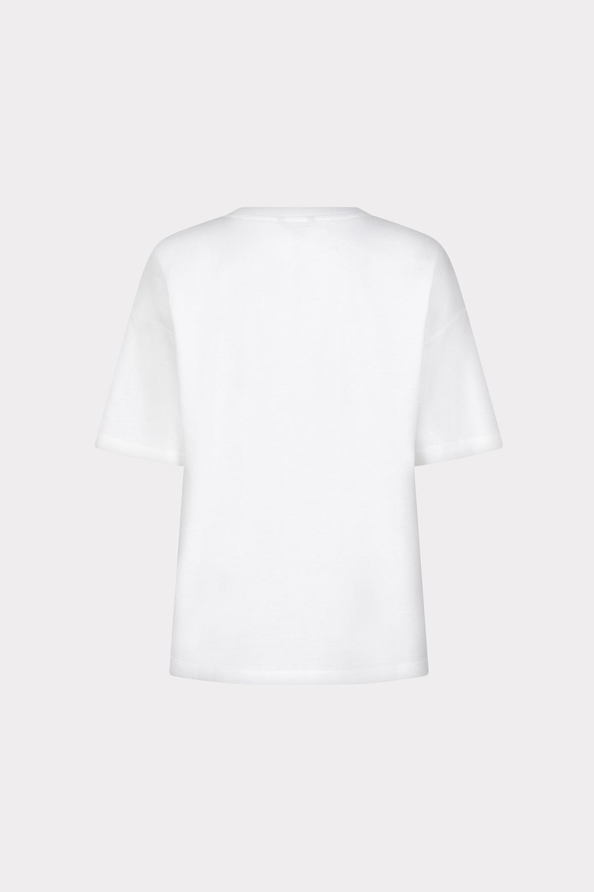 Offwhite T-shirt van EsQualo Crystal Studio met korte mouwen en ronde hals, getoond op een model.