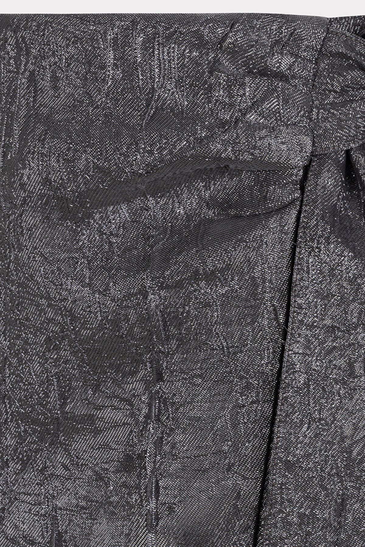 EsQualo metallic metallic rok Bow Crinkle in anthracietkleur, wijd en elegant met gevouwen details.