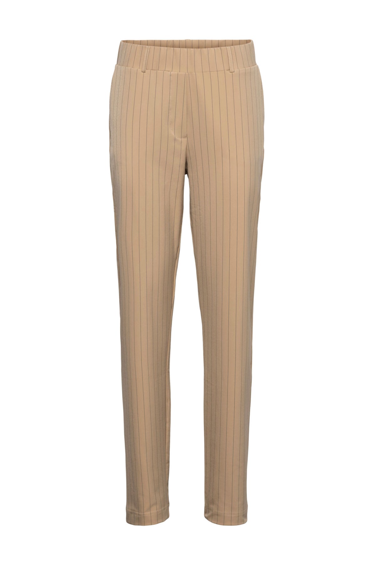 Lichte travel broek Posie Stripe Sunset van &Co Woman, met kleurrijke strepen en comfortabele pasvorm, gedragen door een model.