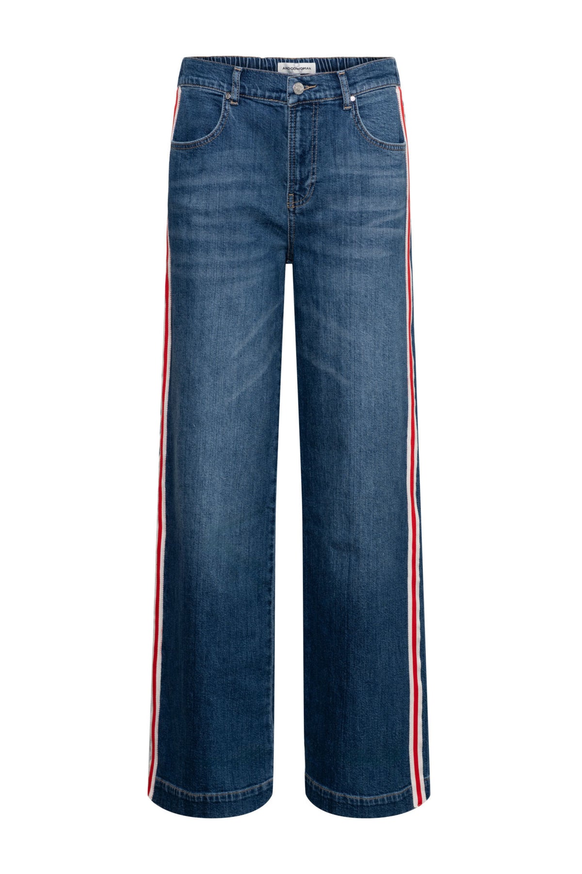 Zwarte denim jeans Jianna Dark Denim van &Co woman, getailleerde pasvorm en casual stijl, zichtbaar op de afbeelding.