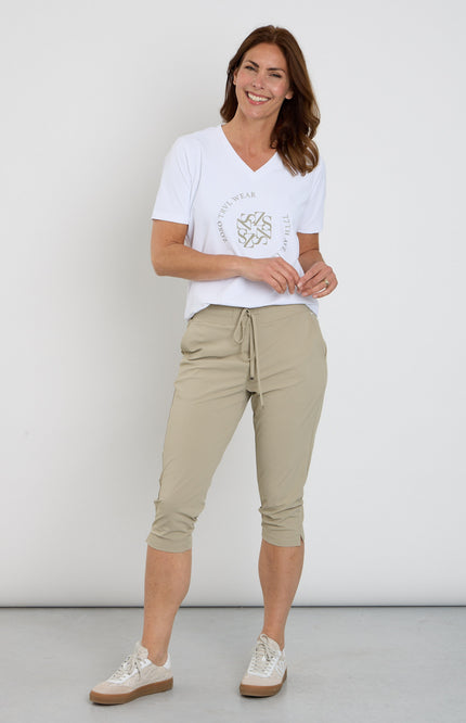 Zoso Travel Broek Capri Linda Sage 262 Stretchshop.nl