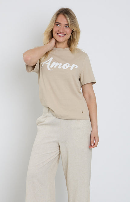 Elvira Casuals T-shirt Amor Sand Stretchshop.nl