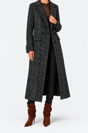 Zwarte Ibana Chenni jas voor dames met stevige stof en stijlvolle pasvorm, geschikt voor koud weer en casual outfits.