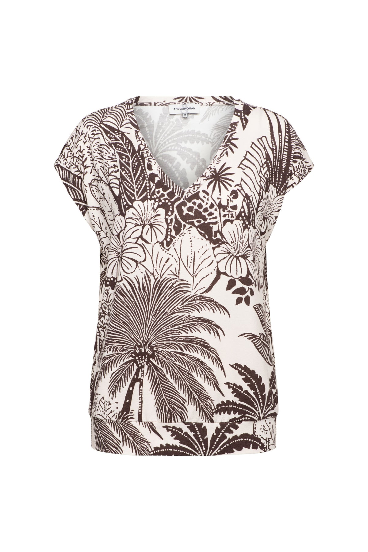 Chocolade duo top voor dames van &Co woman, Lucia Choco Duo, met chocolade details en comfortabel ontwerp, op een witte achtergrond
