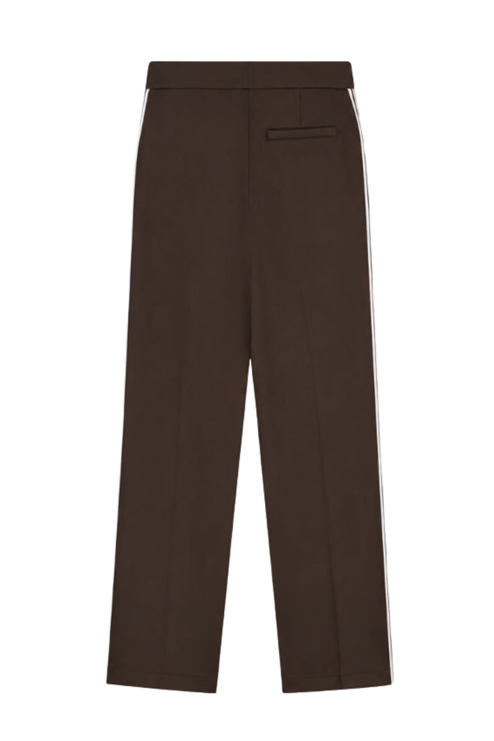 Donkere Zola broek van Elvira Casuals met een casual pasvorm en comfortabele stof, zichtbaar op de afbeelding.