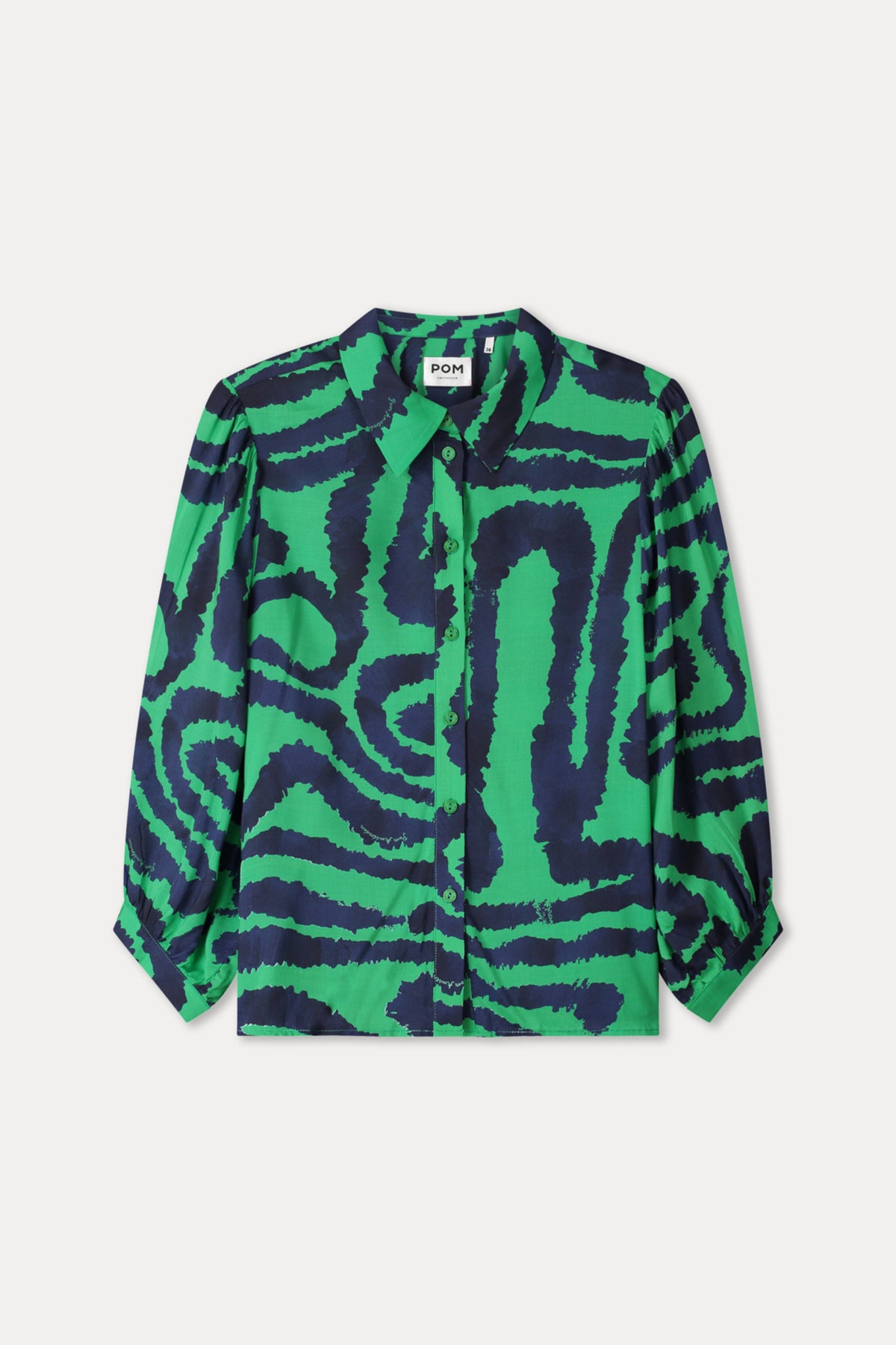 Groene, multicolore blouse Waves van POM Amsterdam met vloeiende stof en wijde pasvorm, getoond op een mannequin.