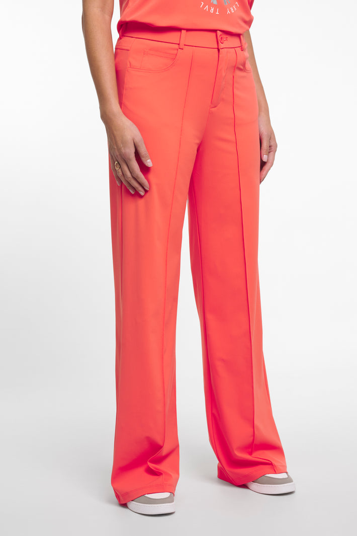 Zoso Beau Coral 262 reisbroek, lichtgewicht en comfortabel, met een zomerse uitstraling en elastische tailleband.