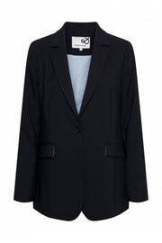 Blazer Claire Comfort van &Co Woman in navy, korte mouw, comfortabele pasvorm en stijlvolle uitstraling, gedragen door een model.