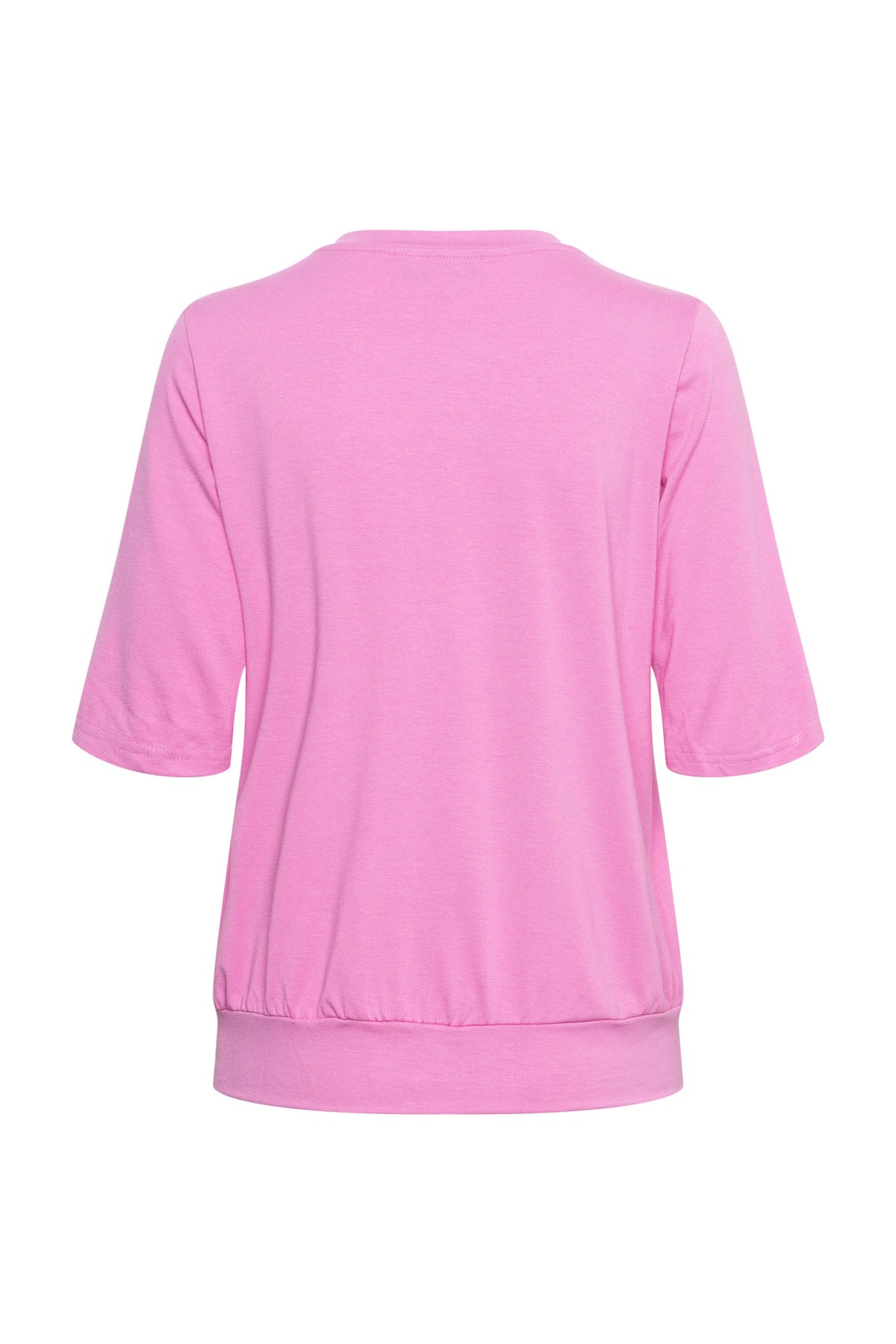 Roze top Lucille van &Co woman, casual en stijlvol, zichtbaar met ronde hals en zachte stofkwaliteit.