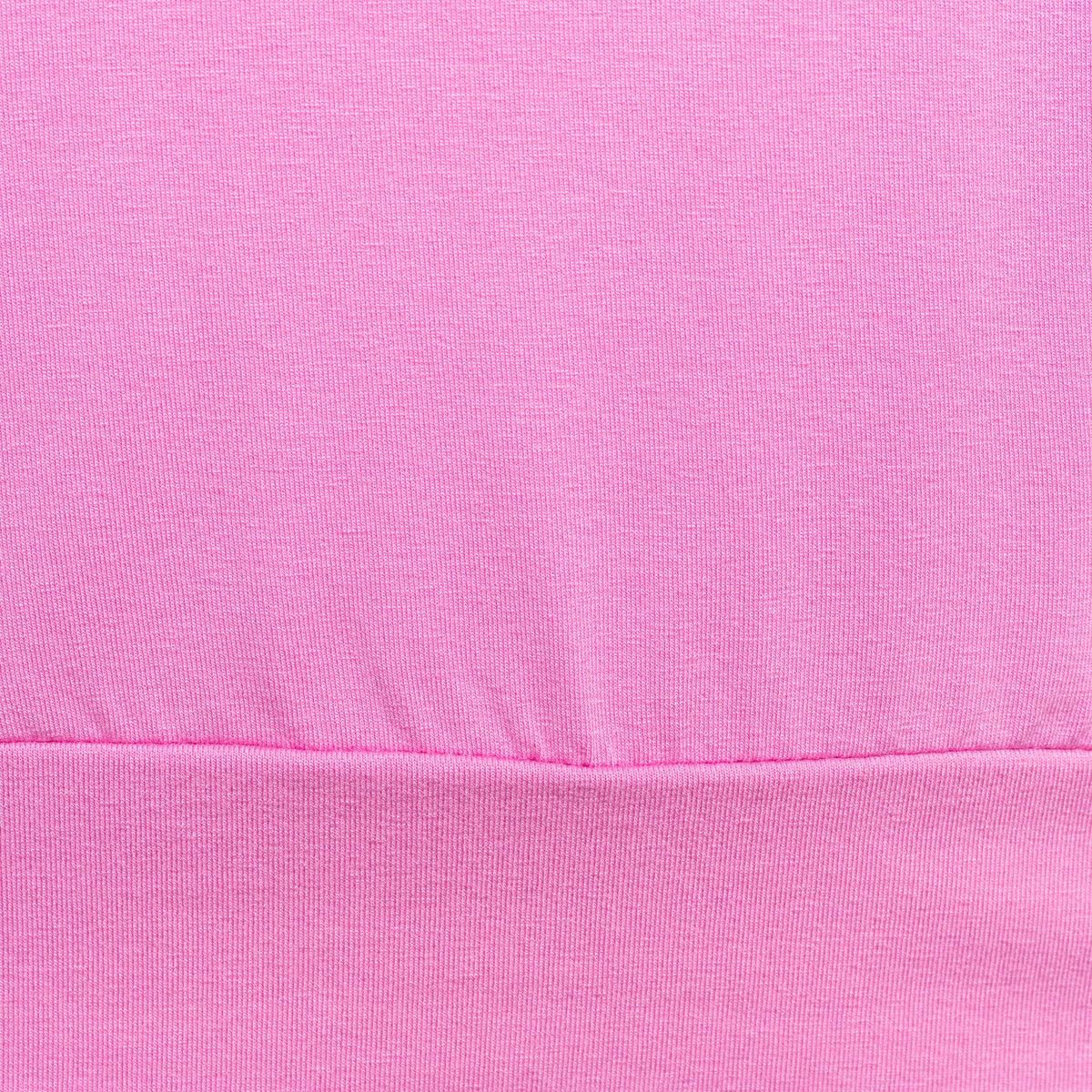 Lichtroze top Lucille van &Co woman, stijlvolle damesblouse met comfortabele pasvorm en modieuze uitstraling.